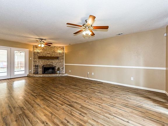 4th image of 3800 Timberline Dr