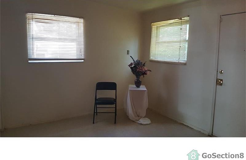 2nd image of 7358 Park Dr