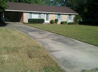 4 Beard Dr, Dalzell, SC 29040
