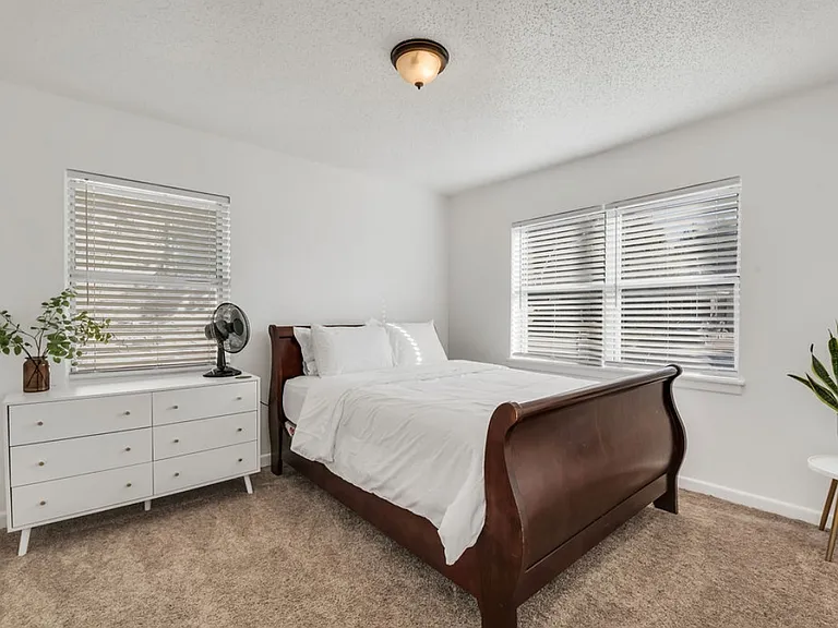 5312 Redbud Ln — Photo 14
