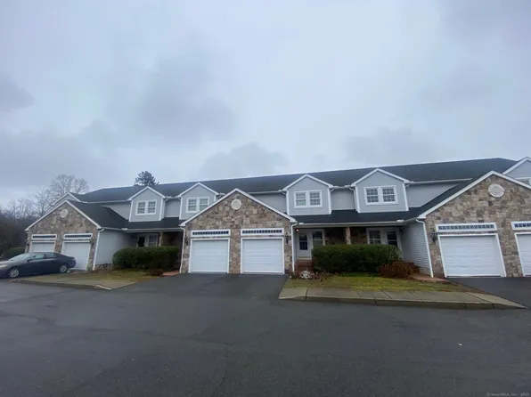104 Lantern Court #104, Clinton, CT 06413