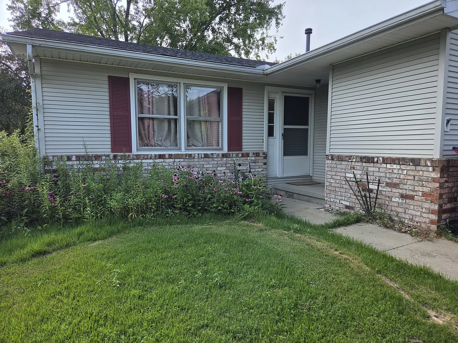 2 bed, 932 sqft, $1,400 — Photo 1