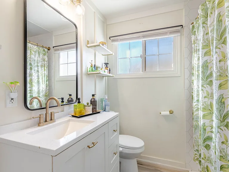 1432 W Avenue H #15 — Photo 14