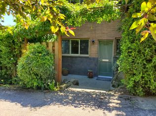 1031 N 50th St, Seattle, WA 98103