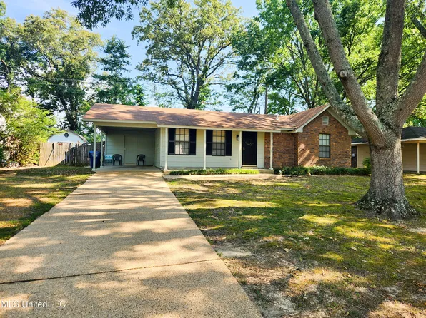5646 Briarwood Dr, Horn Lake, MS 38637