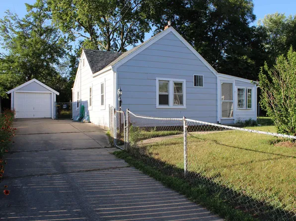 424 Brooke Rd, Rockford, IL 61109