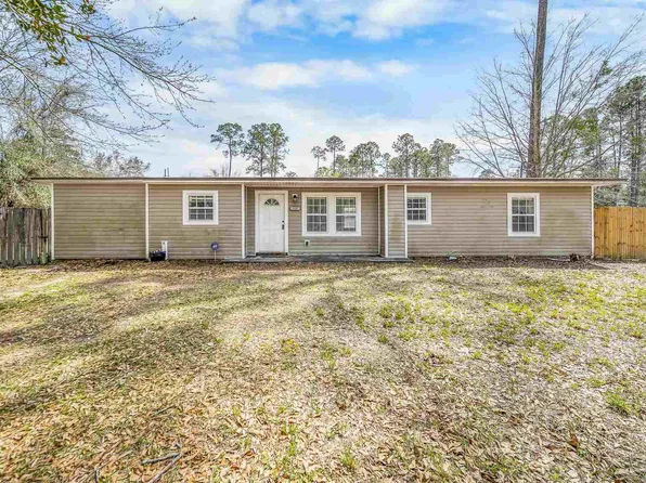 5237 Santa Cruz Blvd, Milton, FL 32583