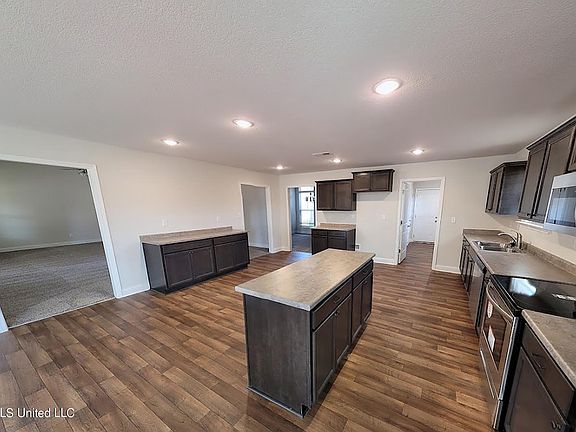 4th image of 9527 Nielsen Dr