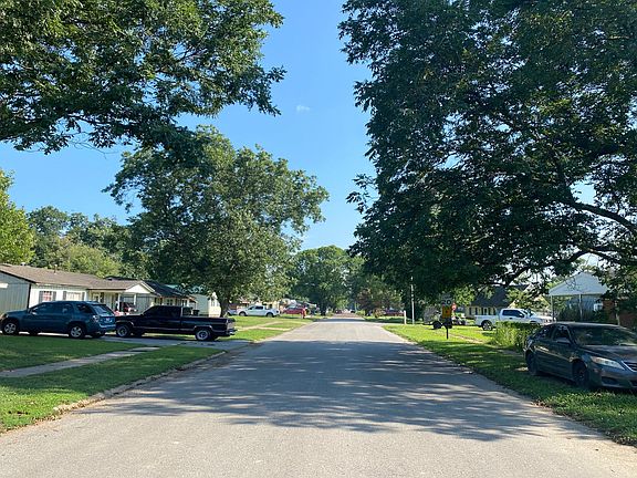 4th image of 109 Cherry Dr
