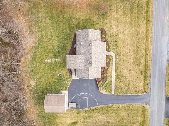 5th image of 1155 Charmin Dr