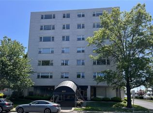 893 Farmington Ave APT 4I, West Hartford, CT 06119