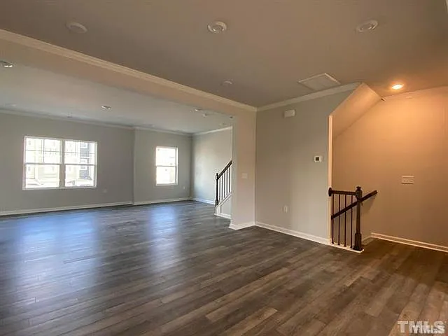 609 Gimari Dr — Photo 7