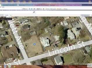 228 Lincoln St, Riverhead, NY 11901