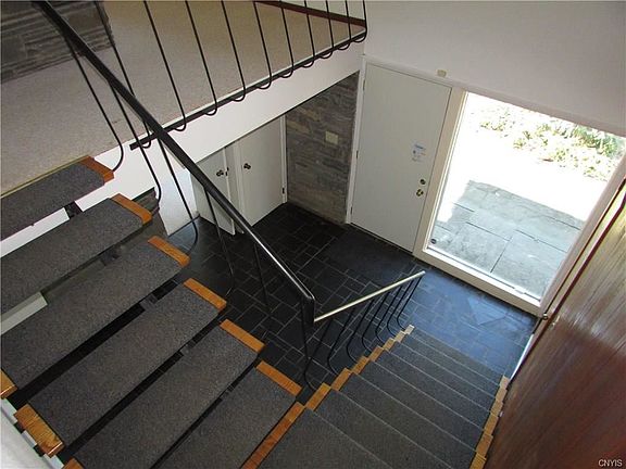 5th image of 2108 Euclid Ave