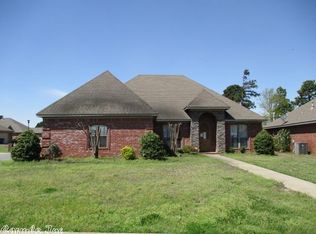 11 Dauphine Pl, Maumelle, AR 72113