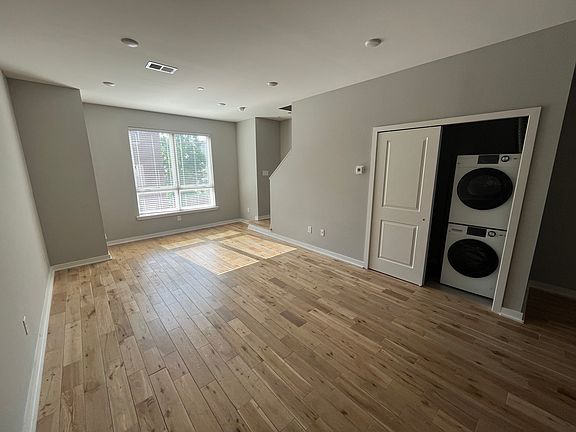 3rd image of 1710 N Marshall St #B