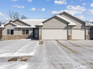 2218 Snapdragon Cir SW, Cedar Rapids, IA 52404
