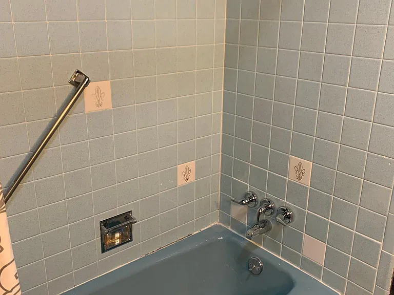 2441 W Elizabeth St — Photo 17