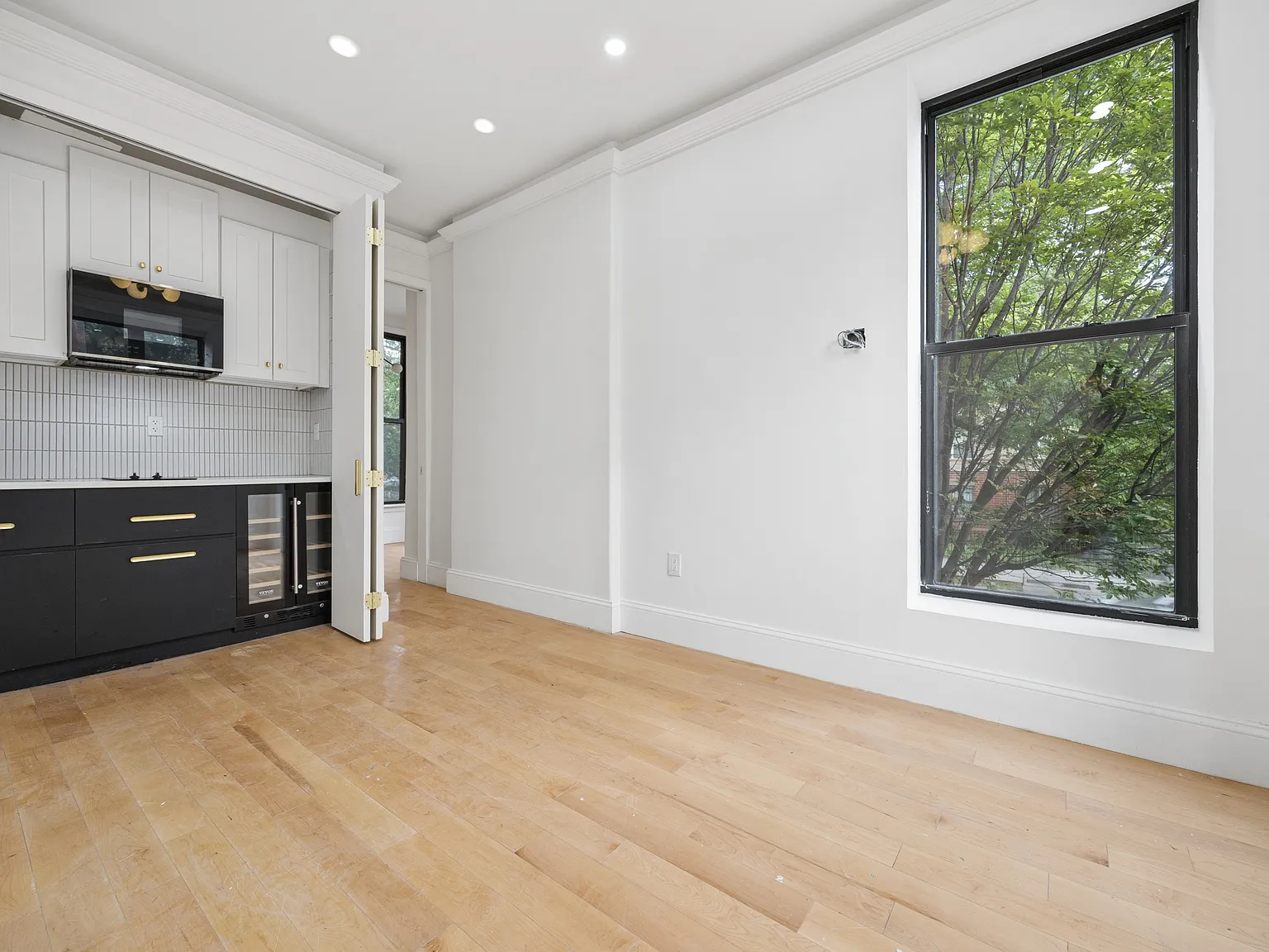 663 Greene Avenue — Photo 2