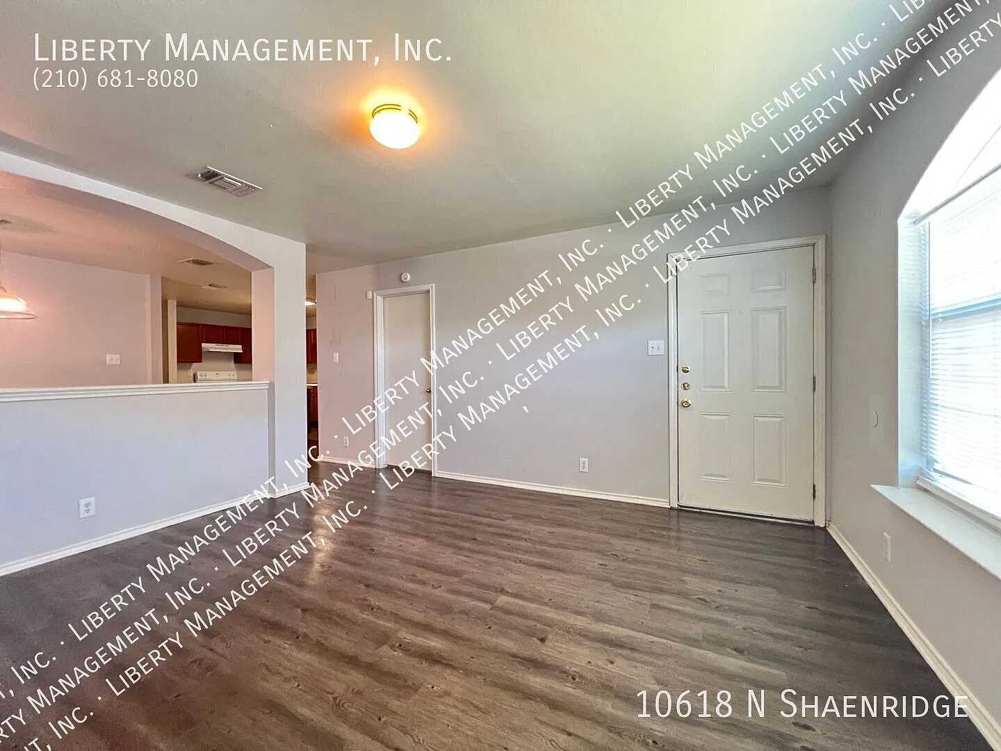 Single Story 3 Bedroom, 2 Bath Home — Photo 2