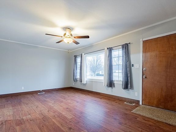 4th image of 1108 Hovey Ave