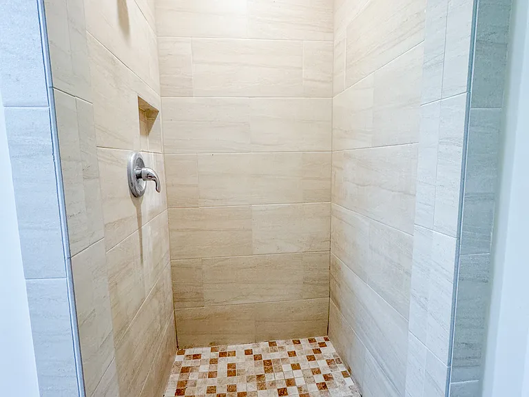 1601 Airport Dr — Photo 17