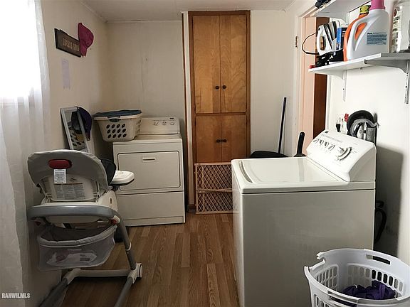 4th image of 606 Bowen St