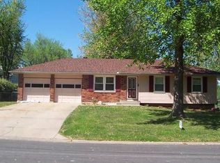 6608 E 134th St, Grandview, MO 64030