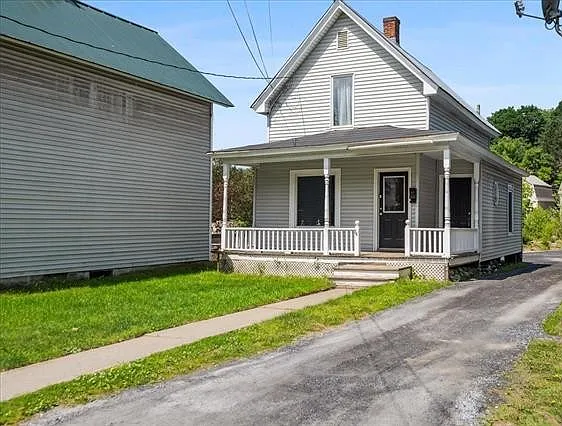 76 Maple Ave — Photo 1