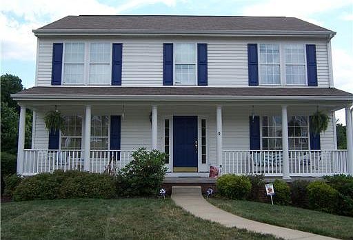 1st image of 210 Blossom Ct