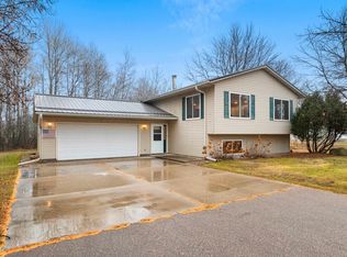 920 Hoffman St, Gresham, WI 54128