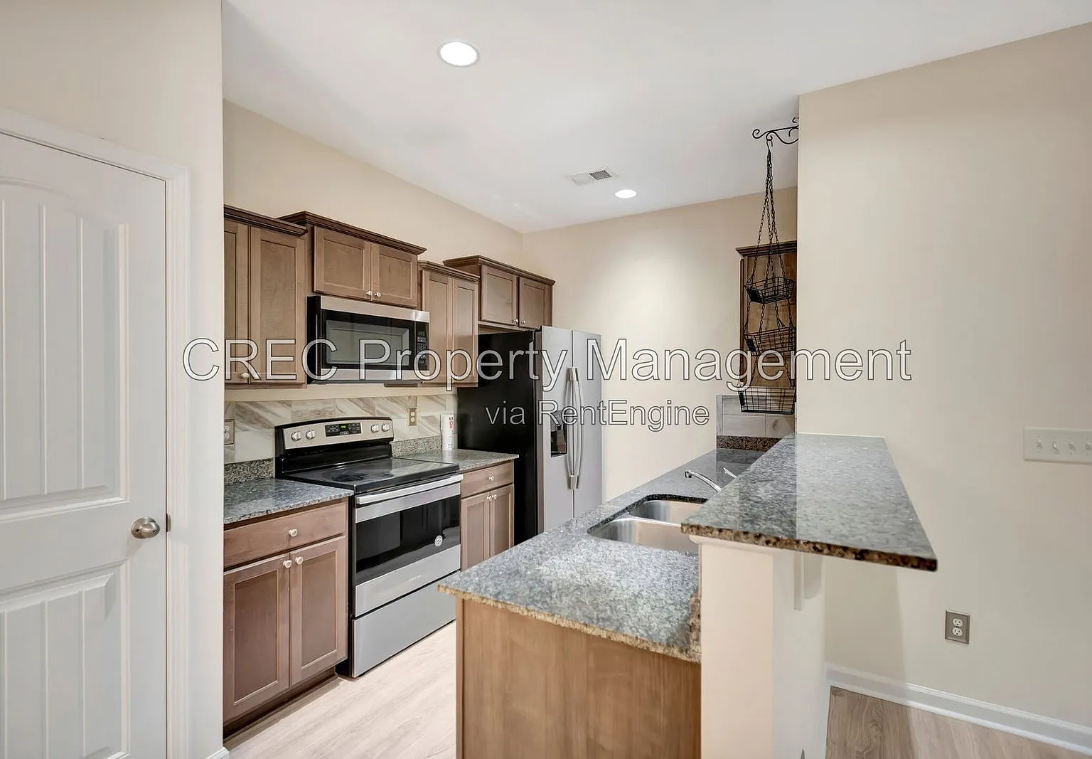 3 bed, 2.5 bath, 1512 sqft, $1,900 — Photo 1