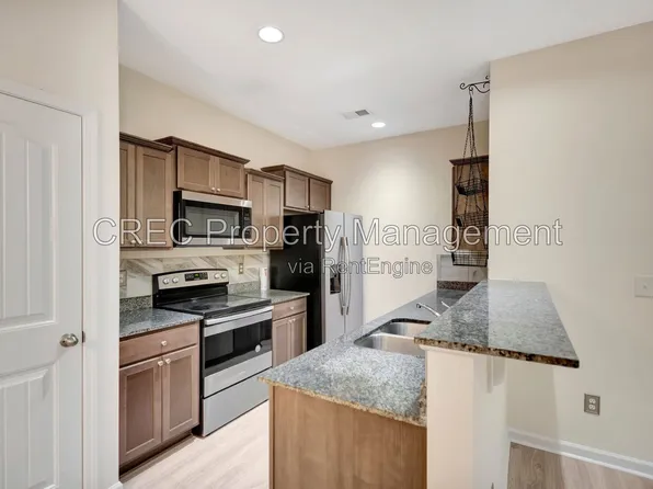 140 Buchanan Cir, Goose Creek, SC 29445
