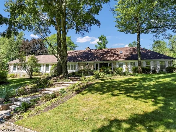 70 Lawrence Dr, Millburn Twp., NJ 07078