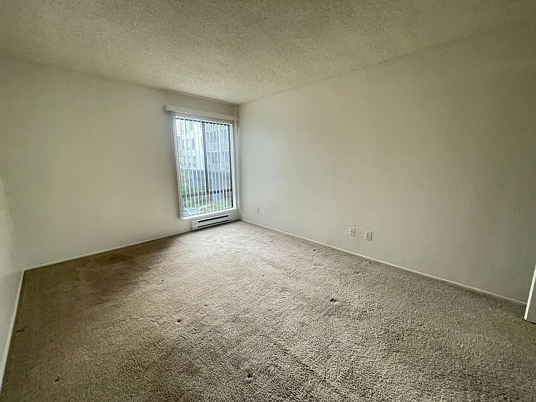 7 Commodore Dr #364 — Photo 12