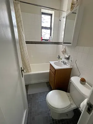 Rented by Metropolis International Realty Inc. | media 12