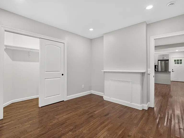 24 Dean St #1 — Photo 19