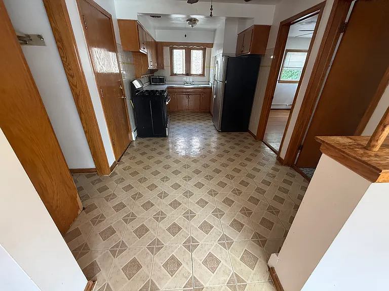 6631 W 23rd St #1E — Photo 3