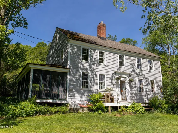 95 Town Hill Rd, Chester, MA 01011