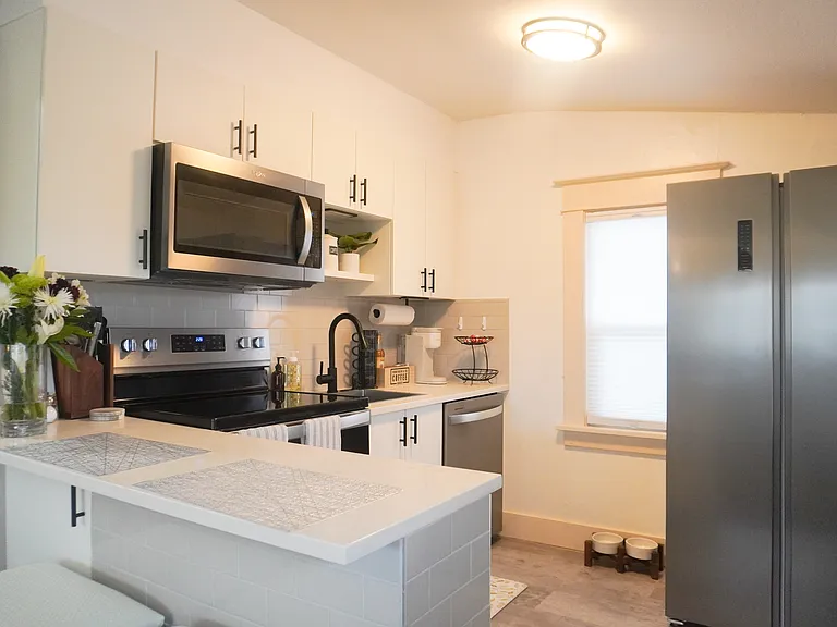 1606 NE 49th Ave #B — Photo 6