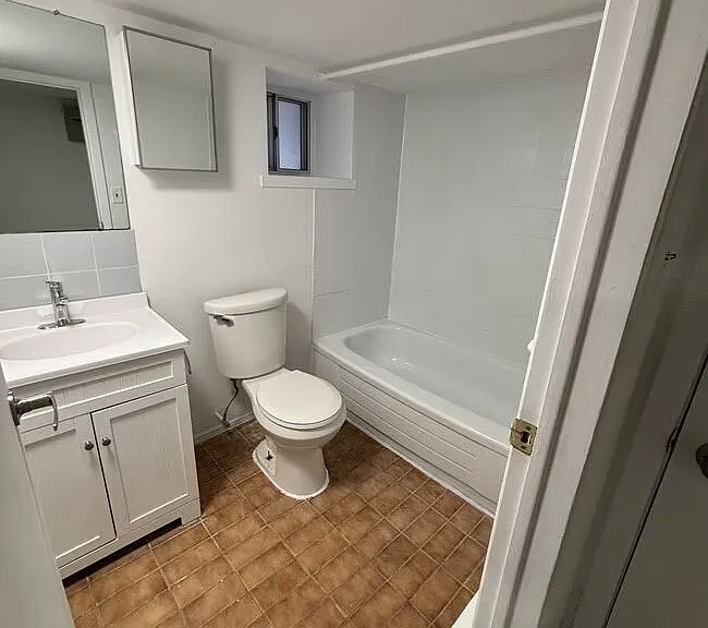 1215 Bathurst St #3 — Photo 6