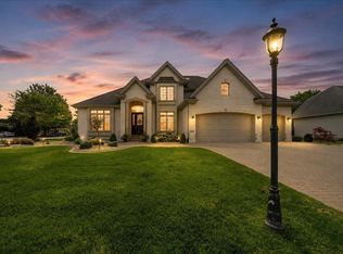 1834 Somerset Dr, Munster, IN 46321