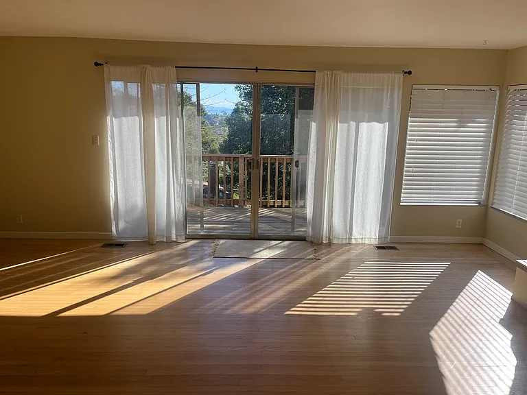 48 Tampa Dr — Photo 31