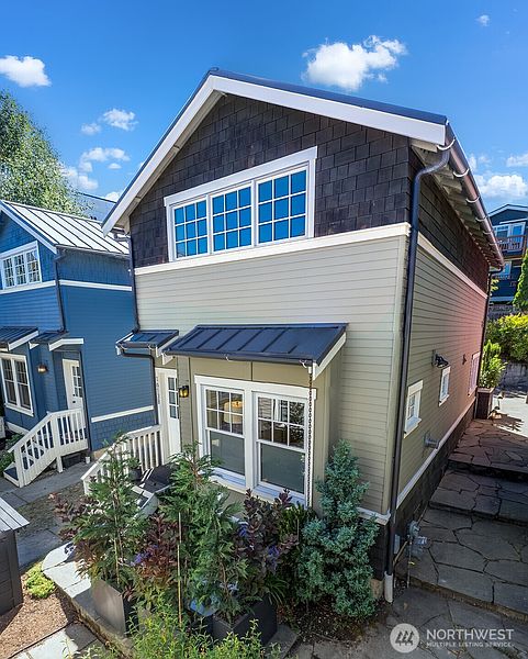 2nd image of 1613 21st Avenue #B