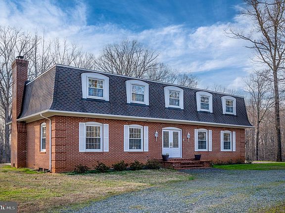 2nd image of 31 River Ridge Ln