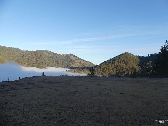 2nd image of 1404 Carrot Ridge Rd