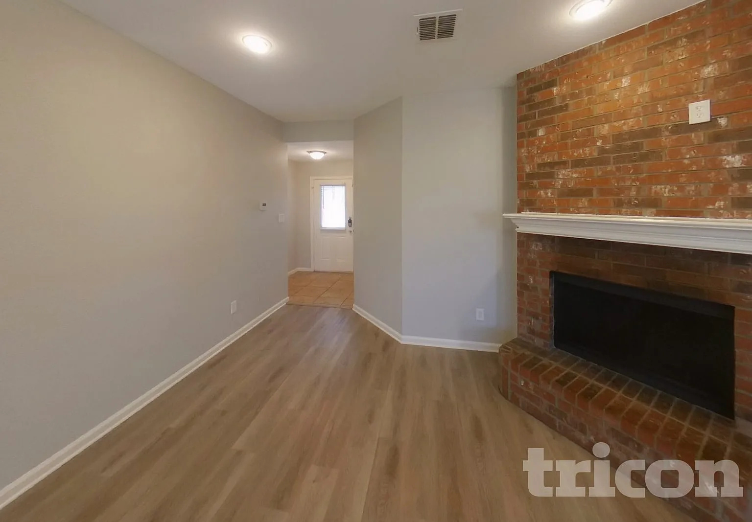 1168 Whispering Meadows Crowley TX — Photo 2