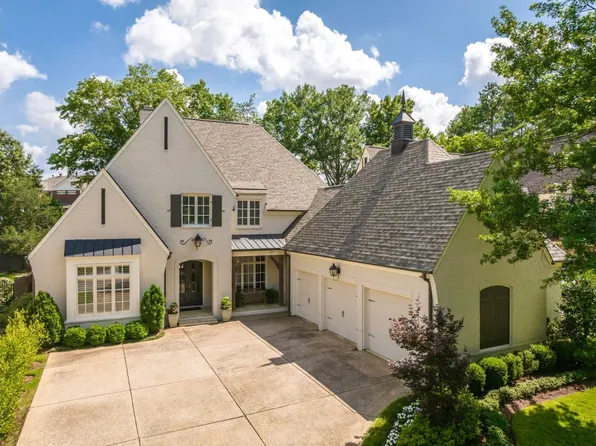1271 S Dubray Pl, Collierville, TN 38017
