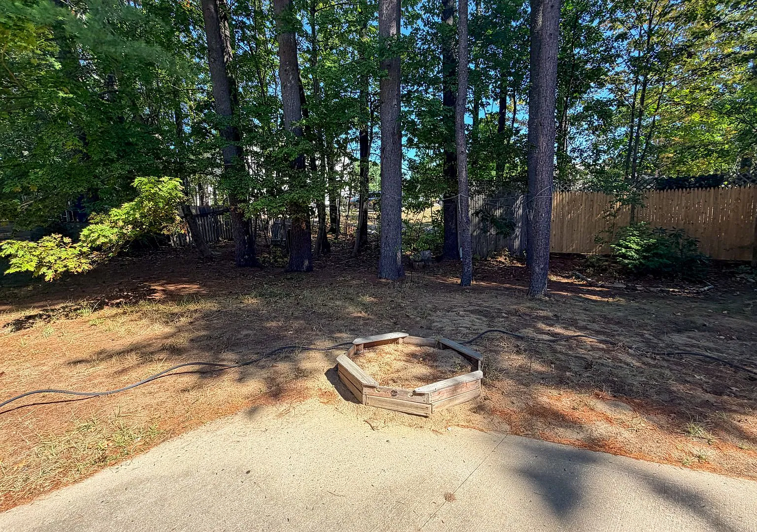 Quaint 3 Bed 2 Bath — Photo 4