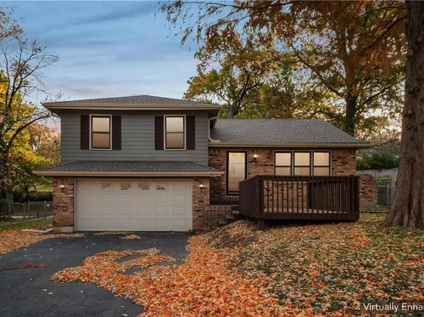 5007 Outlook St, Mission, KS 66202